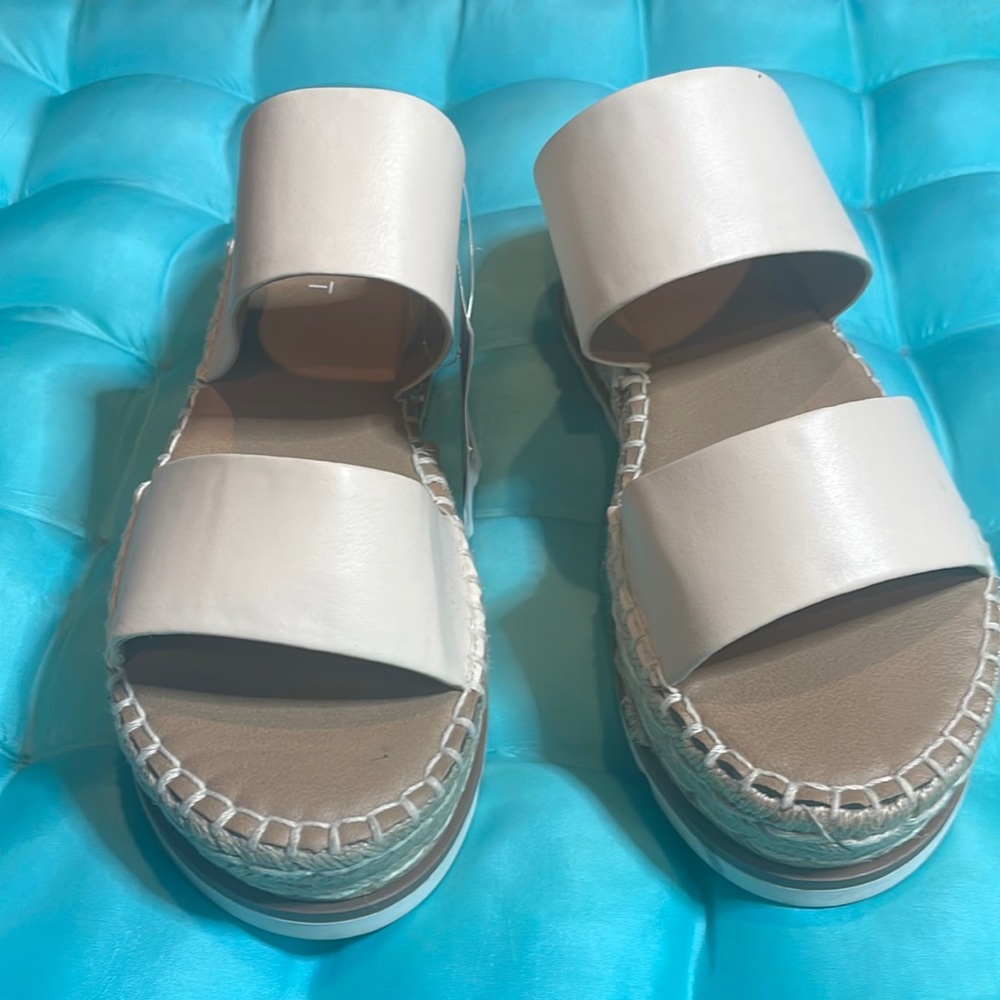 ESPIRT NWT SANDALS SIZE 8.5